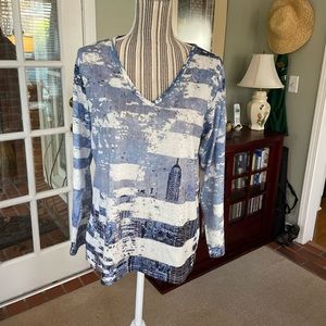 SALE!! Leo & Ugo long sleeved top